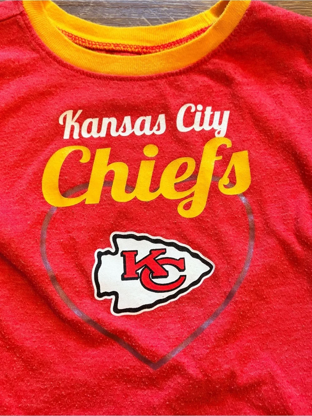 🏈 Kansas City Chiefs NFL Team Apparel Toddler Tee 2T ❤️💛